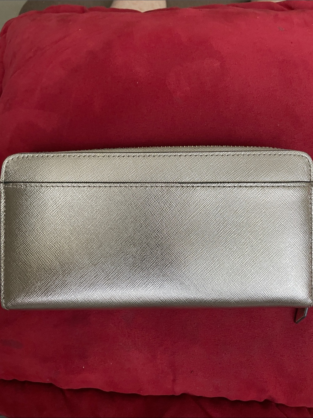 kate spade Metallic Gold Zip-Around Wallet Great Condition - Picture 3 of 9